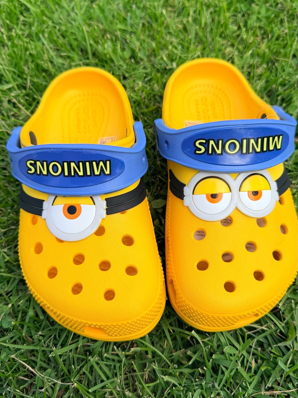 CROCS Kids' Yellow Minions Clogs with Blue Strap